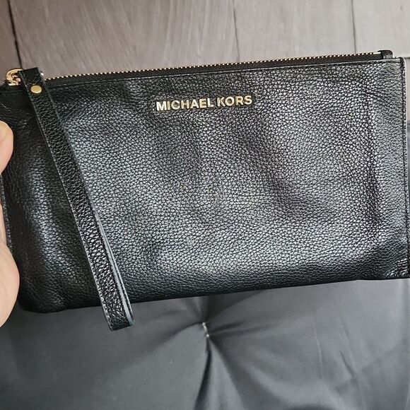 Michael Kors Black Textured Wristlet Pebbled Leather Wallet Clutch Purse - Picture 1 of 13